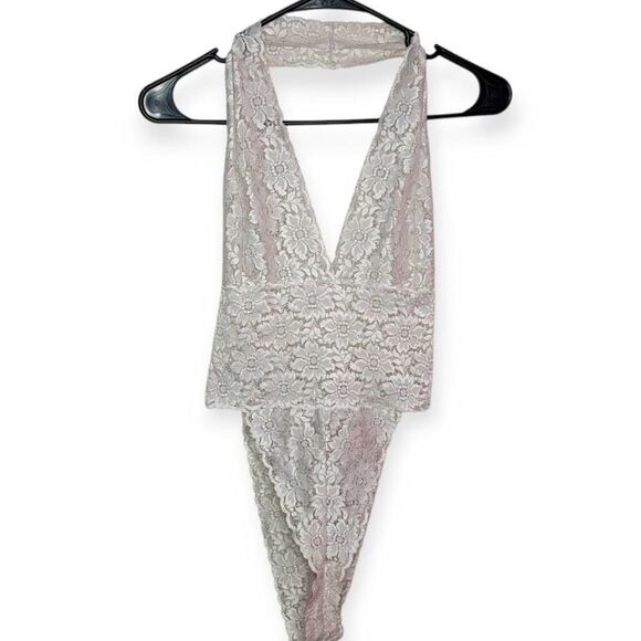 Victoria’s Secret Women's Vintage Y2K Cream Lace Unlined Halter Bodysuit size La - Picture 1 of 8